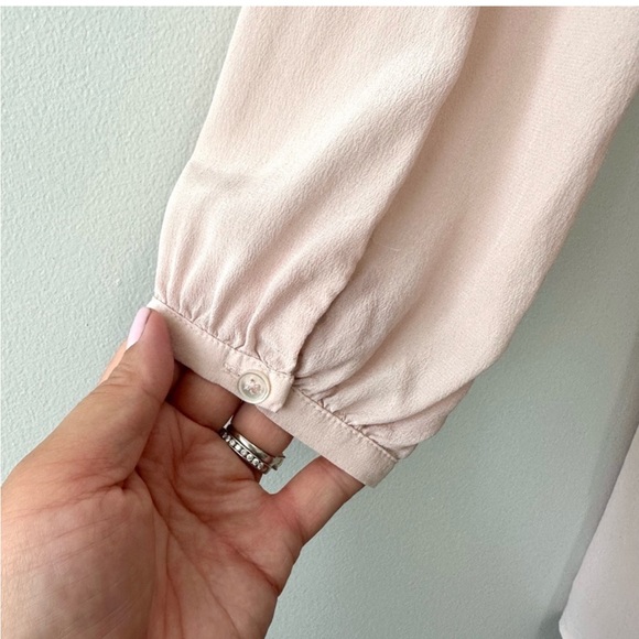 Aritzia Wilfred Diane Dress Long Sleeve Wrap Dress Pink Silk Sz M - Picture 9 of 15